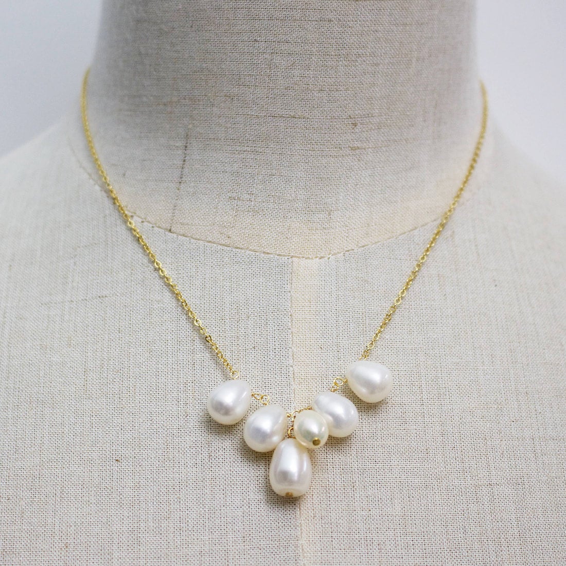 Pearl cluster necklace new arrivals