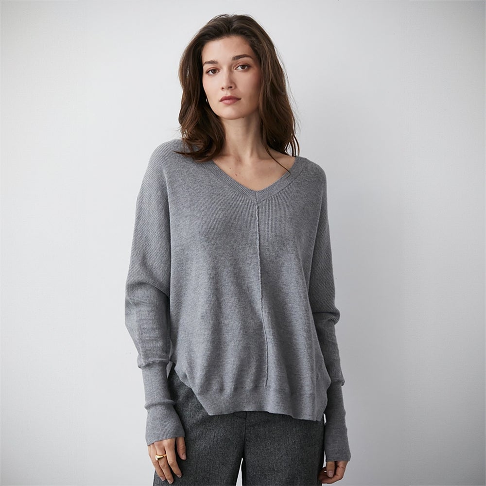 JORDAN OVERSIZED V NECK